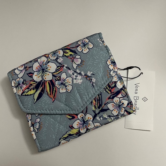 NWT Vera Bradley Cherry Blossoms Ultralight RFID Mini Trifold Wallet - Picture 3 of 11